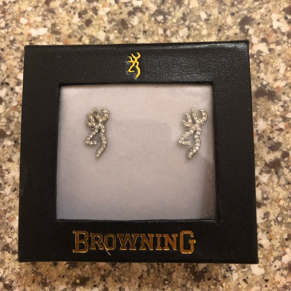 🚨 Sale!! 🚨 Browning Buckmark earrings